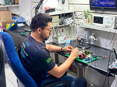 Bancada de Testes TBTECK Eletrônica